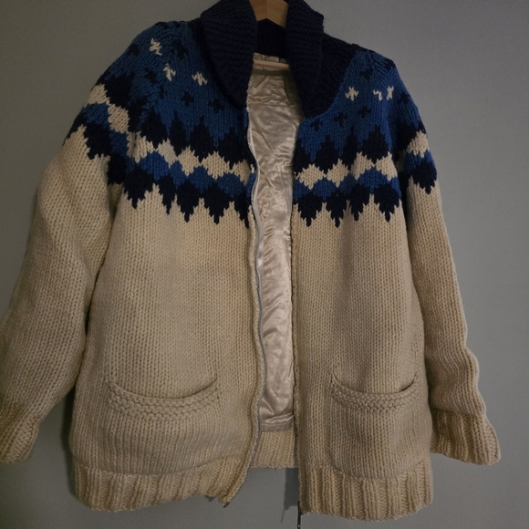 Handmade Vintage Canadian Chunky Knit Cowichan Style Sweater, Large - Picture 8 of 16